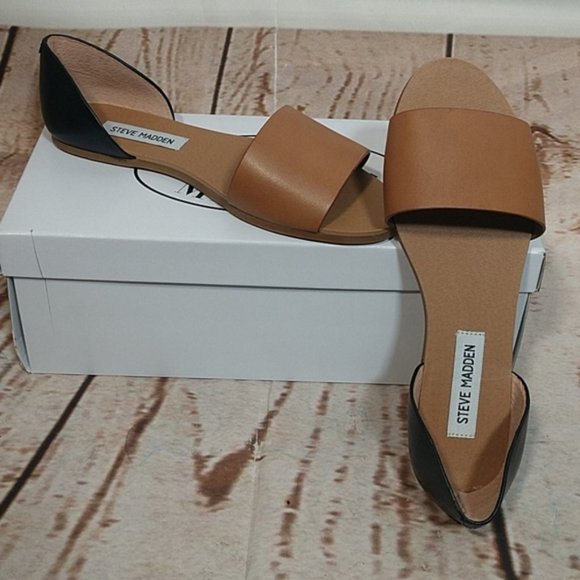 Steve Madden Shoes - Steve Madden Sidestep Sandals NWT